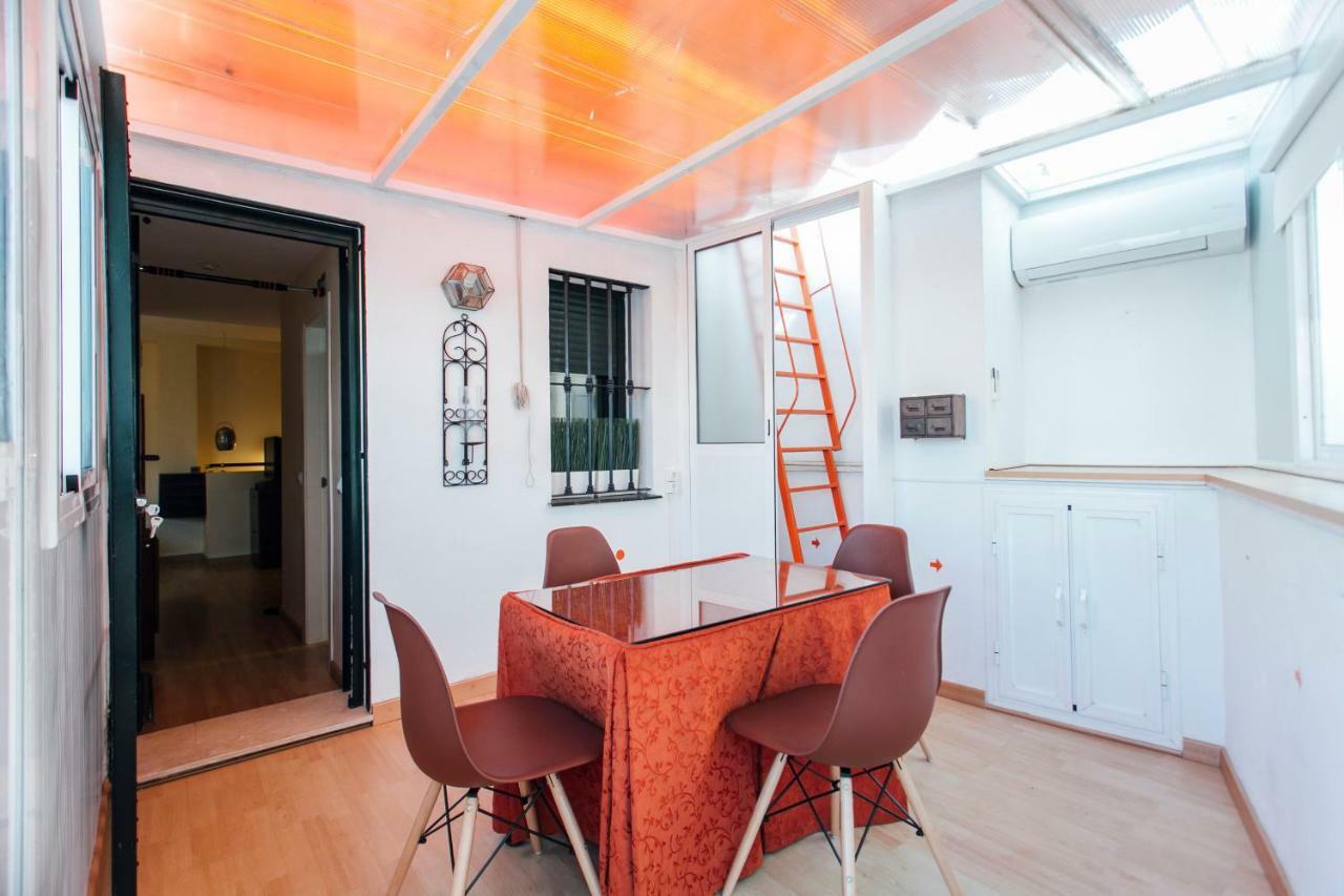 Apartmán Bright Duplex W/ Terrace Sevilla Exteriér fotografie