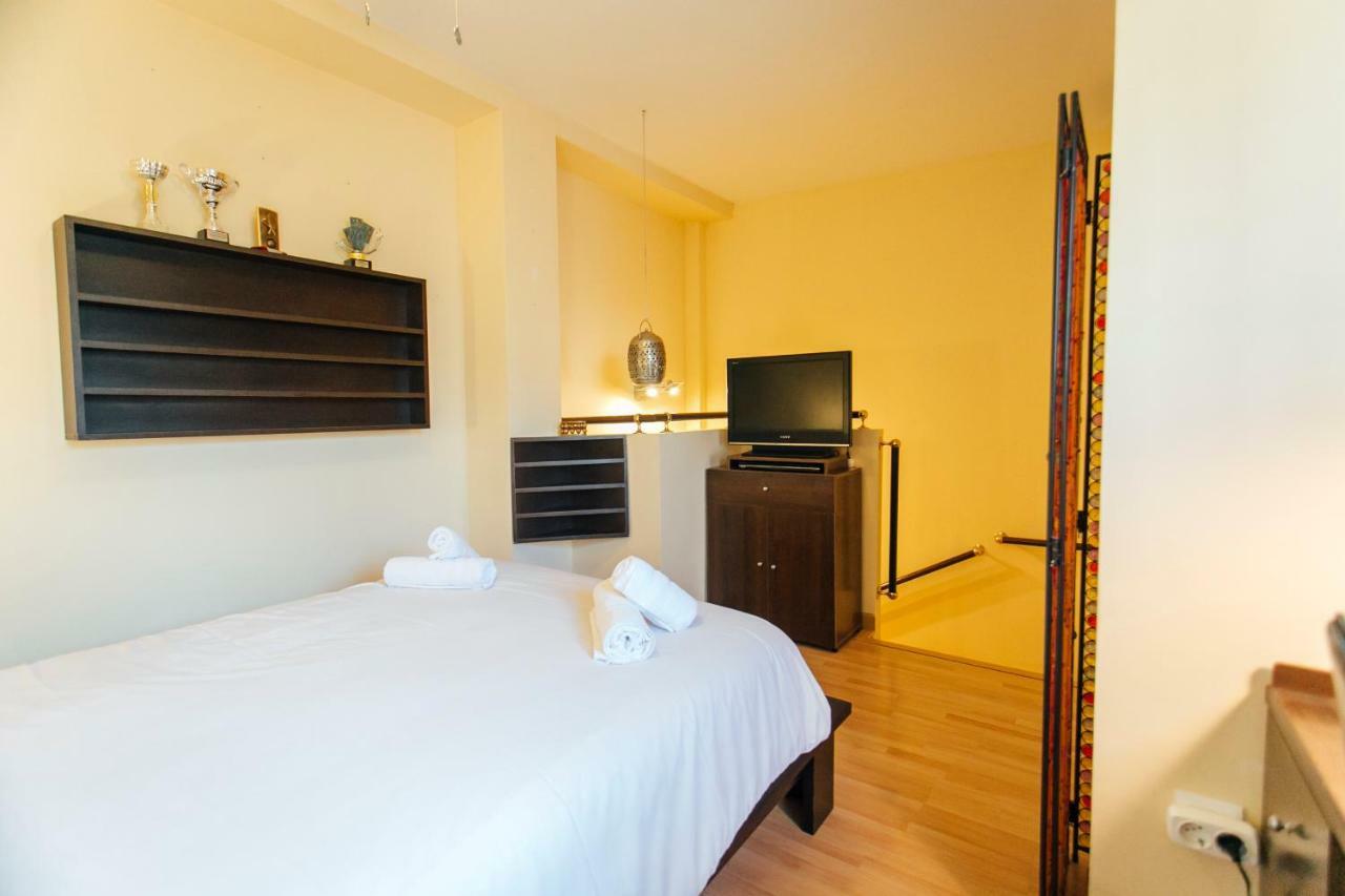 Apartmán Bright Duplex W/ Terrace Sevilla Exteriér fotografie