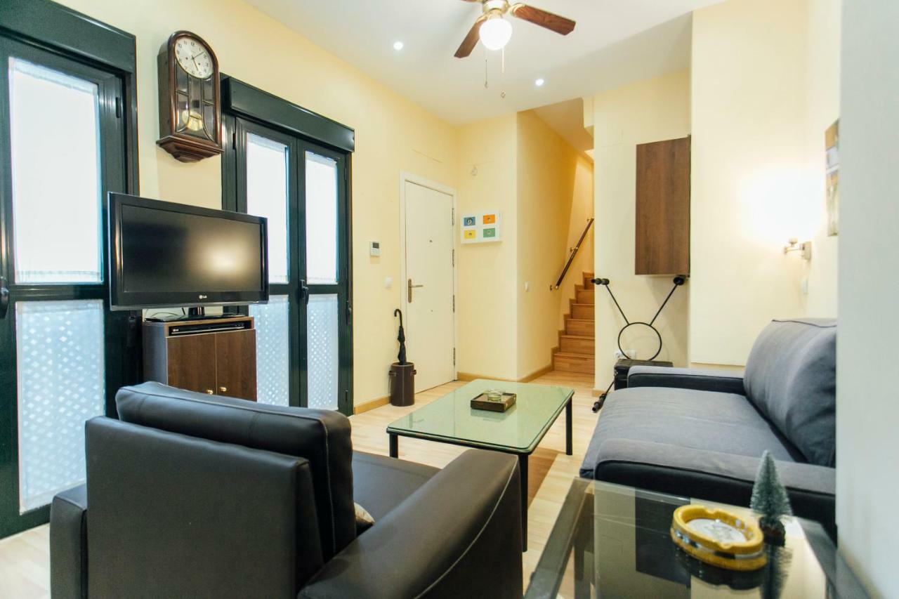 Apartmán Bright Duplex W/ Terrace Sevilla Exteriér fotografie