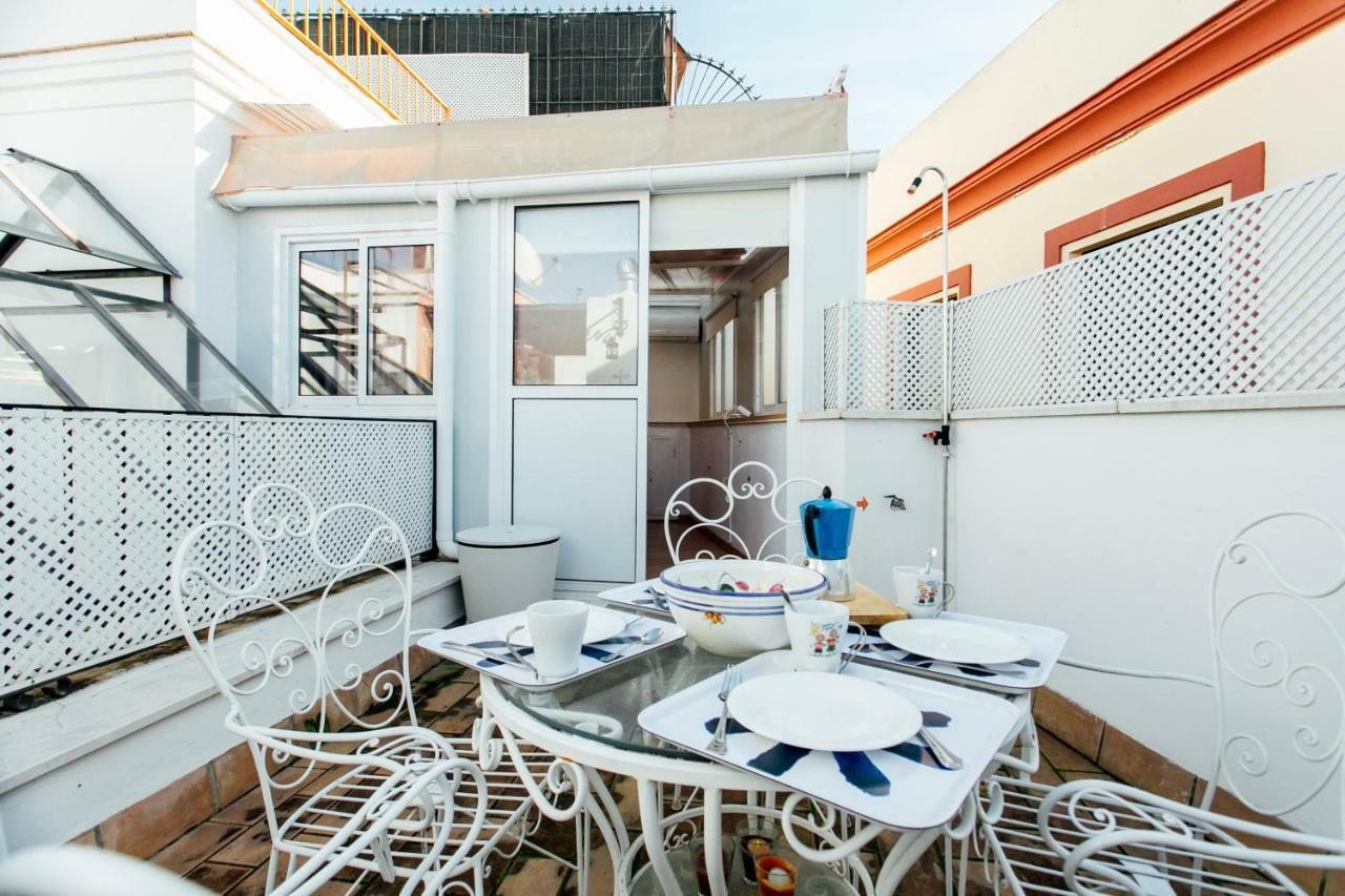 Apartmán Bright Duplex W/ Terrace Sevilla Exteriér fotografie