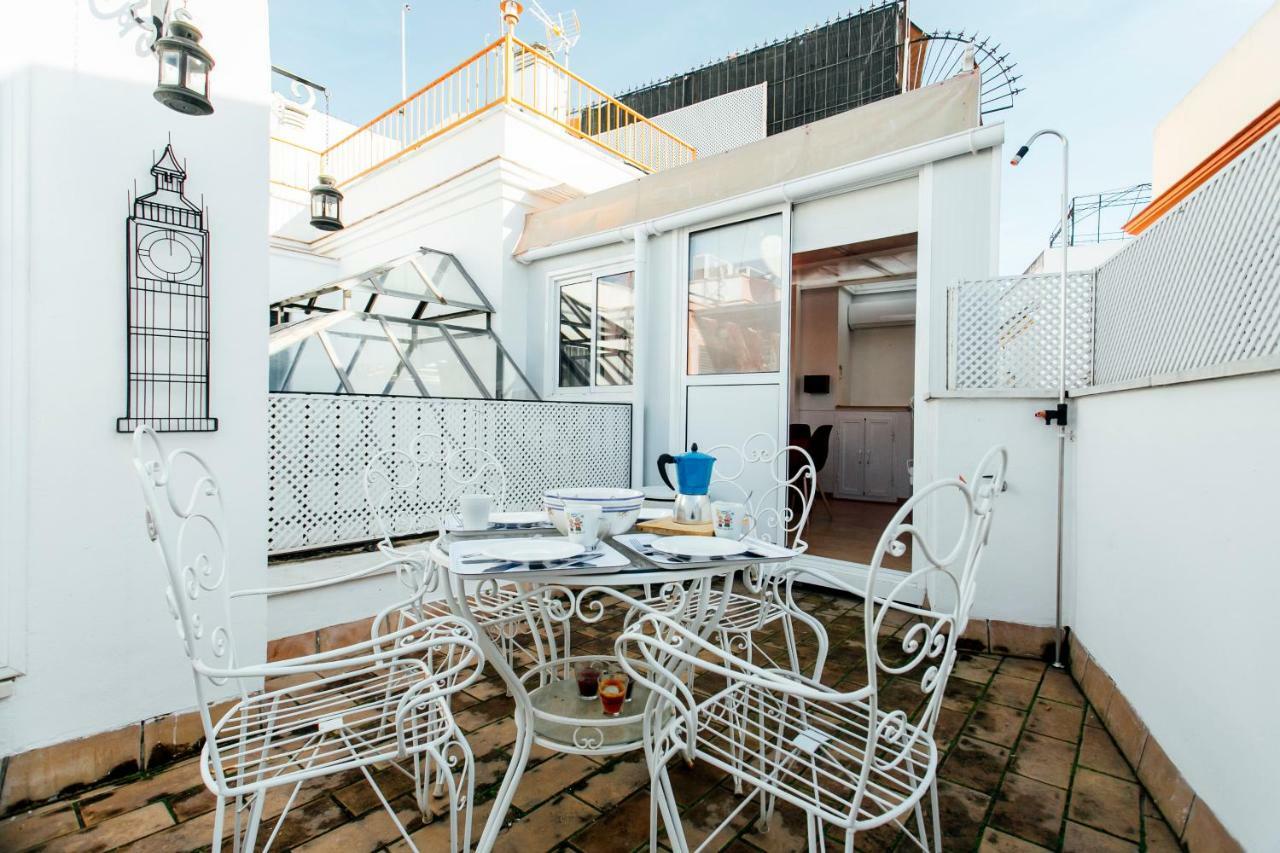 Apartmán Bright Duplex W/ Terrace Sevilla Exteriér fotografie