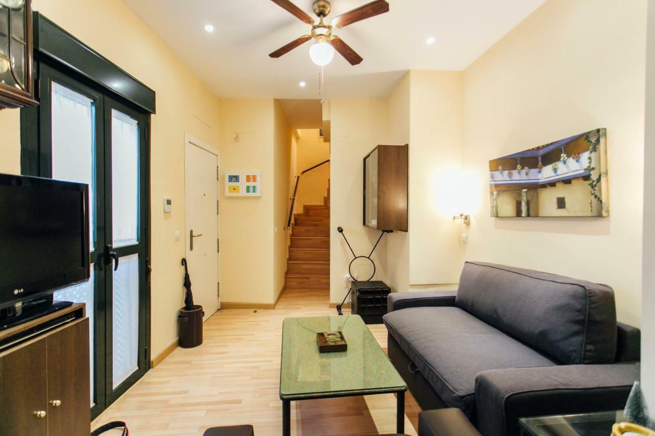 Apartmán Bright Duplex W/ Terrace Sevilla Exteriér fotografie